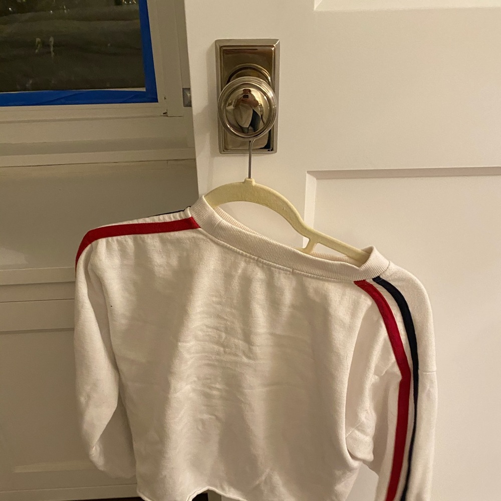 Sweater with stripped sleeves